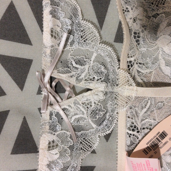 Victoria's Secret Very Sexy Push-Up Bra & V-String set, Silver Lace and Gems,NWT - Picture 8 of 8